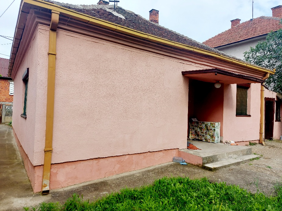 Dve kuće u dvorištu – Senjak, vlasnik