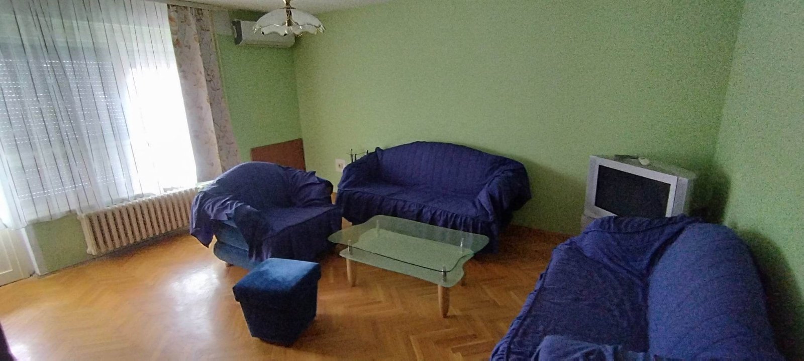 Izdajem dvosoban stan u uzem centru grada – Smederevo