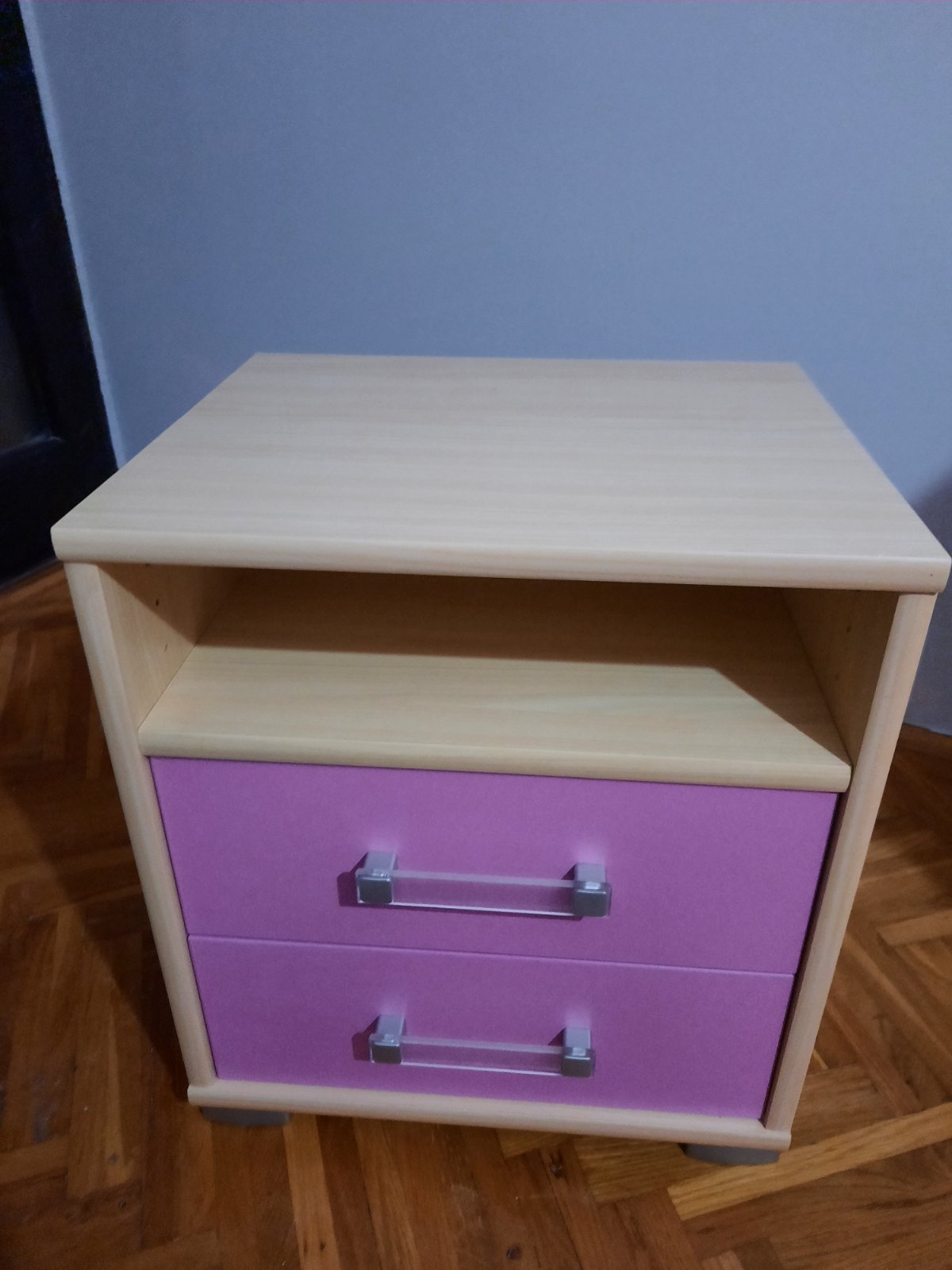 Jela1- dečija soba
