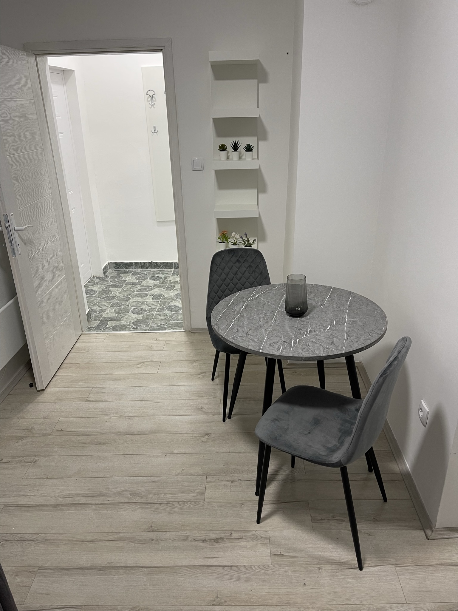 Stan u centru kod muzicke skole