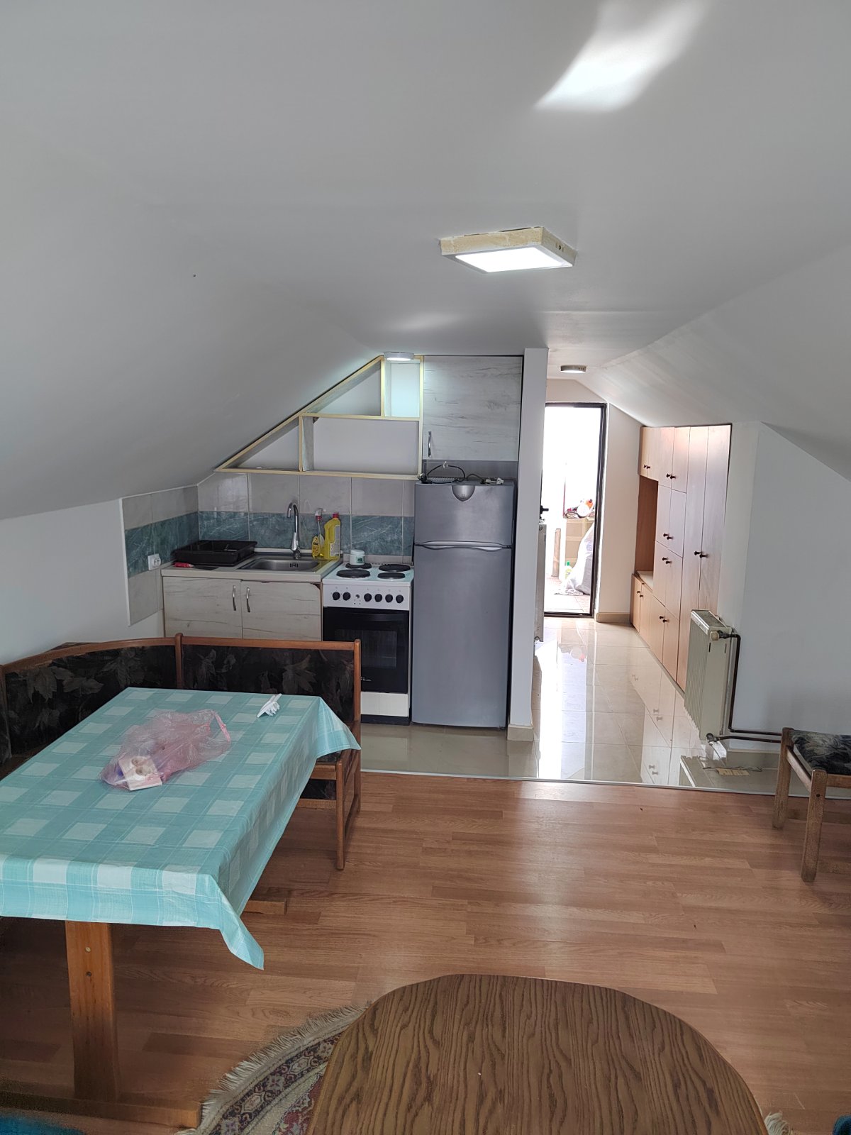 Izdaje se stan na Carini u cenu uračunati računi