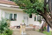 Dve kuće u dvorištu – Senjak, vlasnik