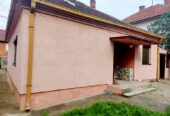 Dve kuće u dvorištu – Senjak, vlasnik