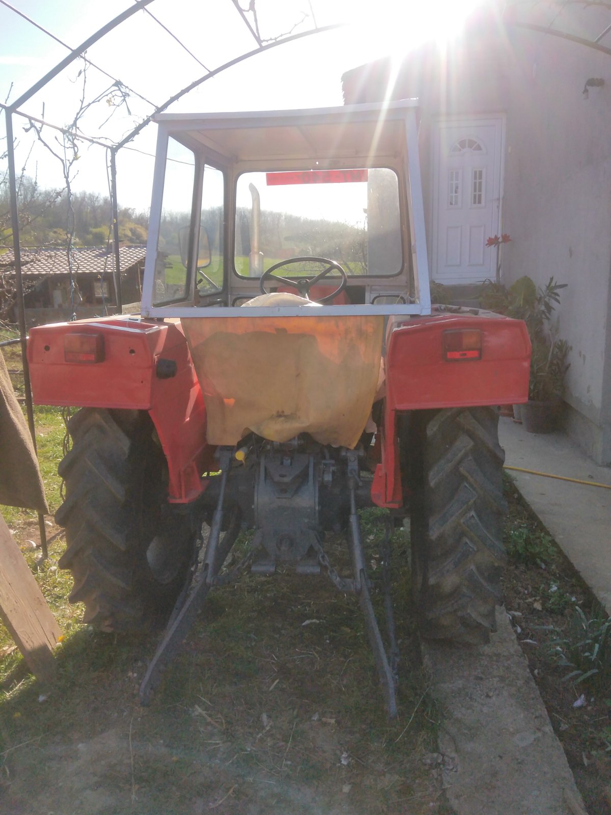 Prodajem traktor IMT540