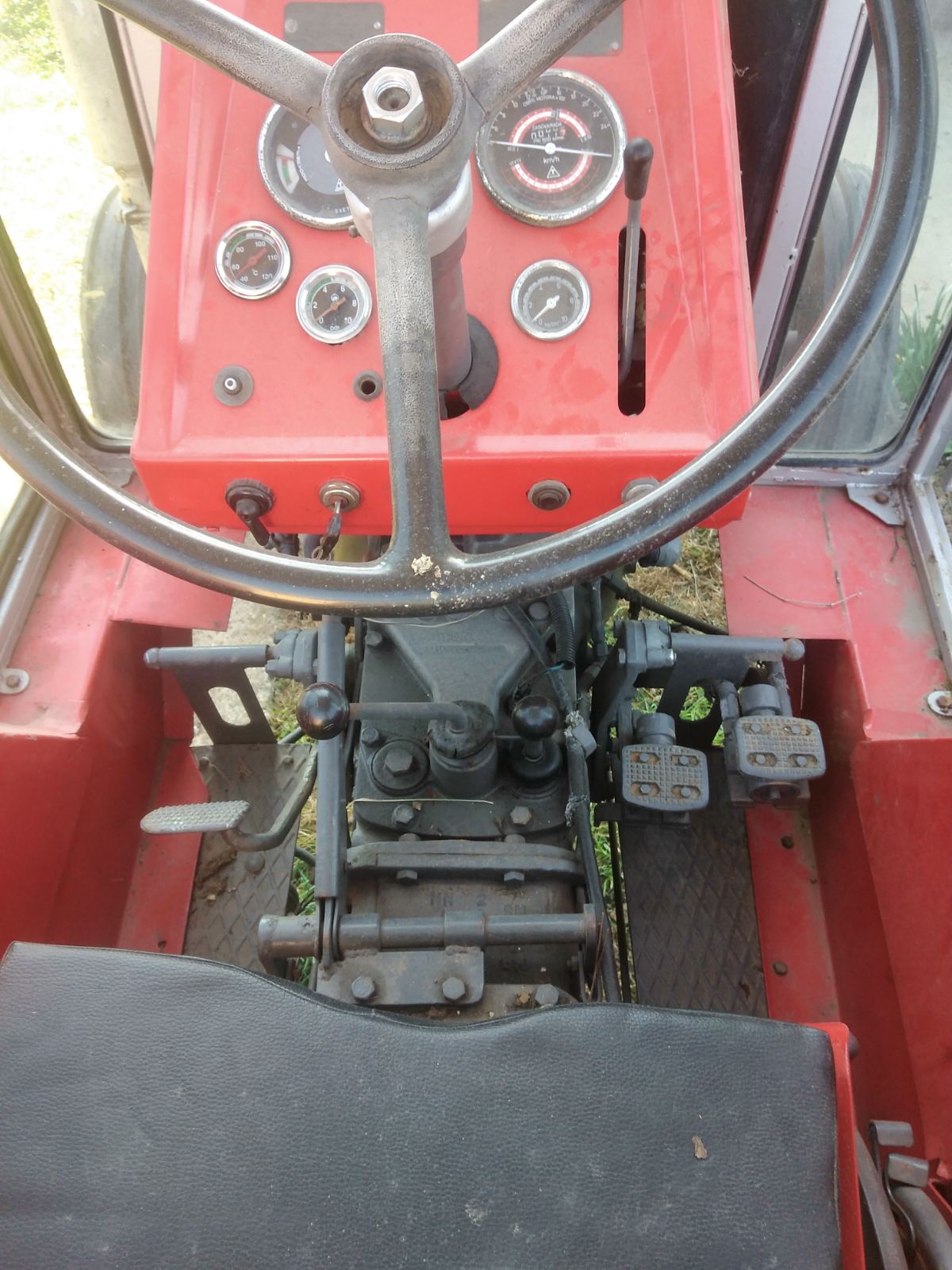 Prodajem traktor IMT540