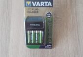 Nov VARTA Punjač baterija LCD Plug 4XAA 2100mAh