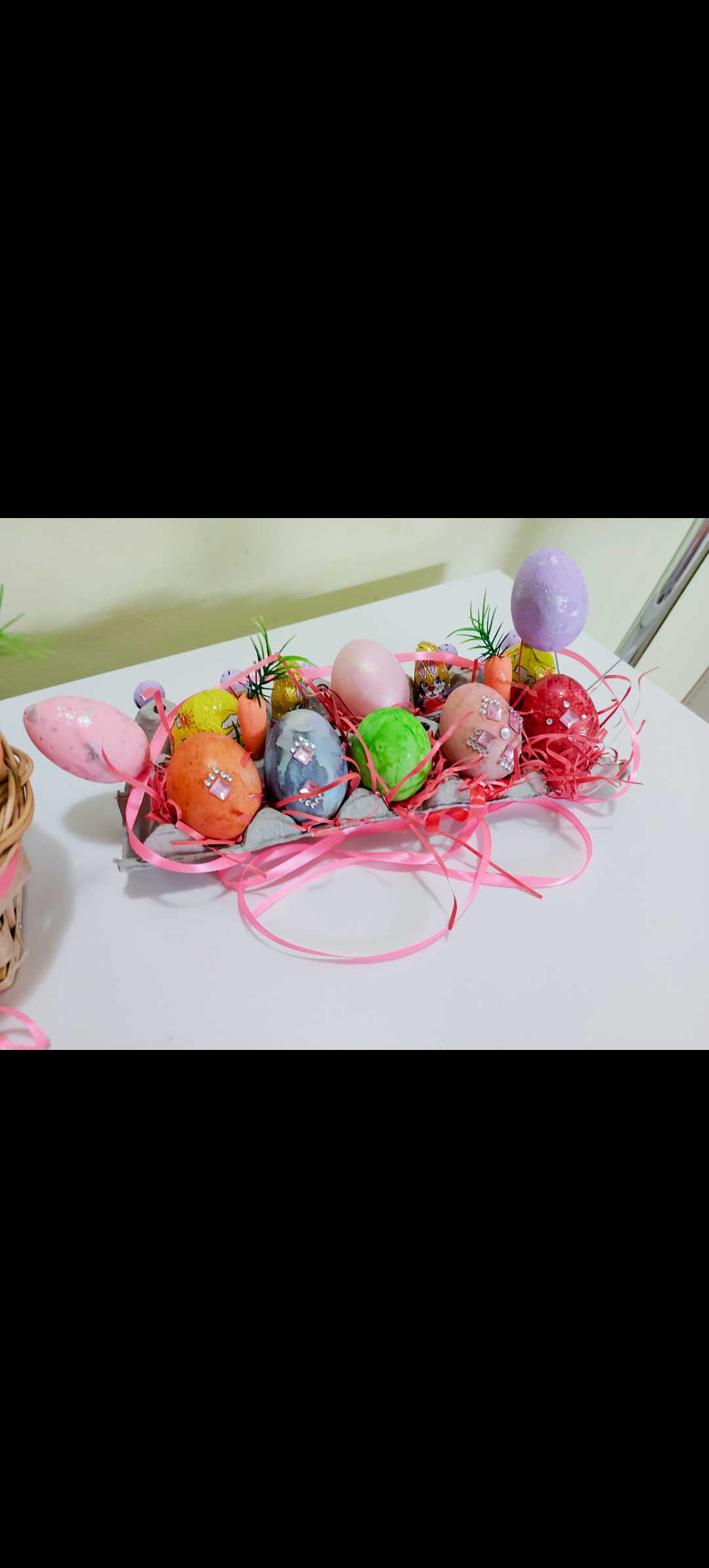 Uslužno farbanje jaja i pravljenje Uskršnjih korpica