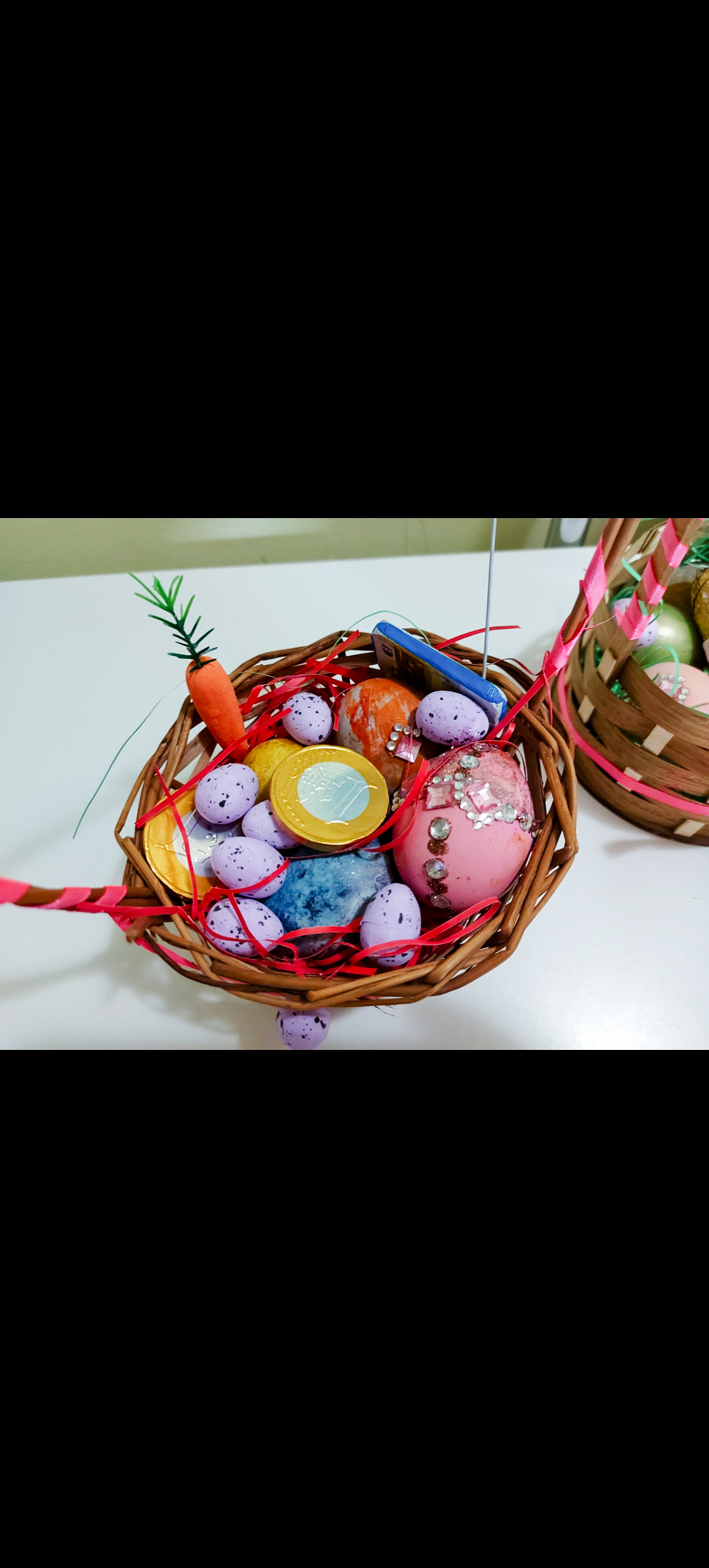 Uslužno farbanje jaja i pravljenje Uskršnjih korpica