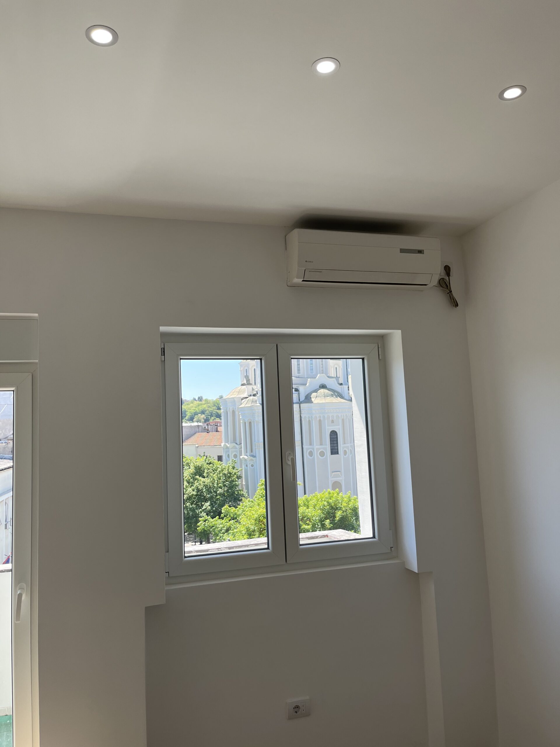 Na prodaju stan 58m2 , LUX lokacija strogi centar Smedereva