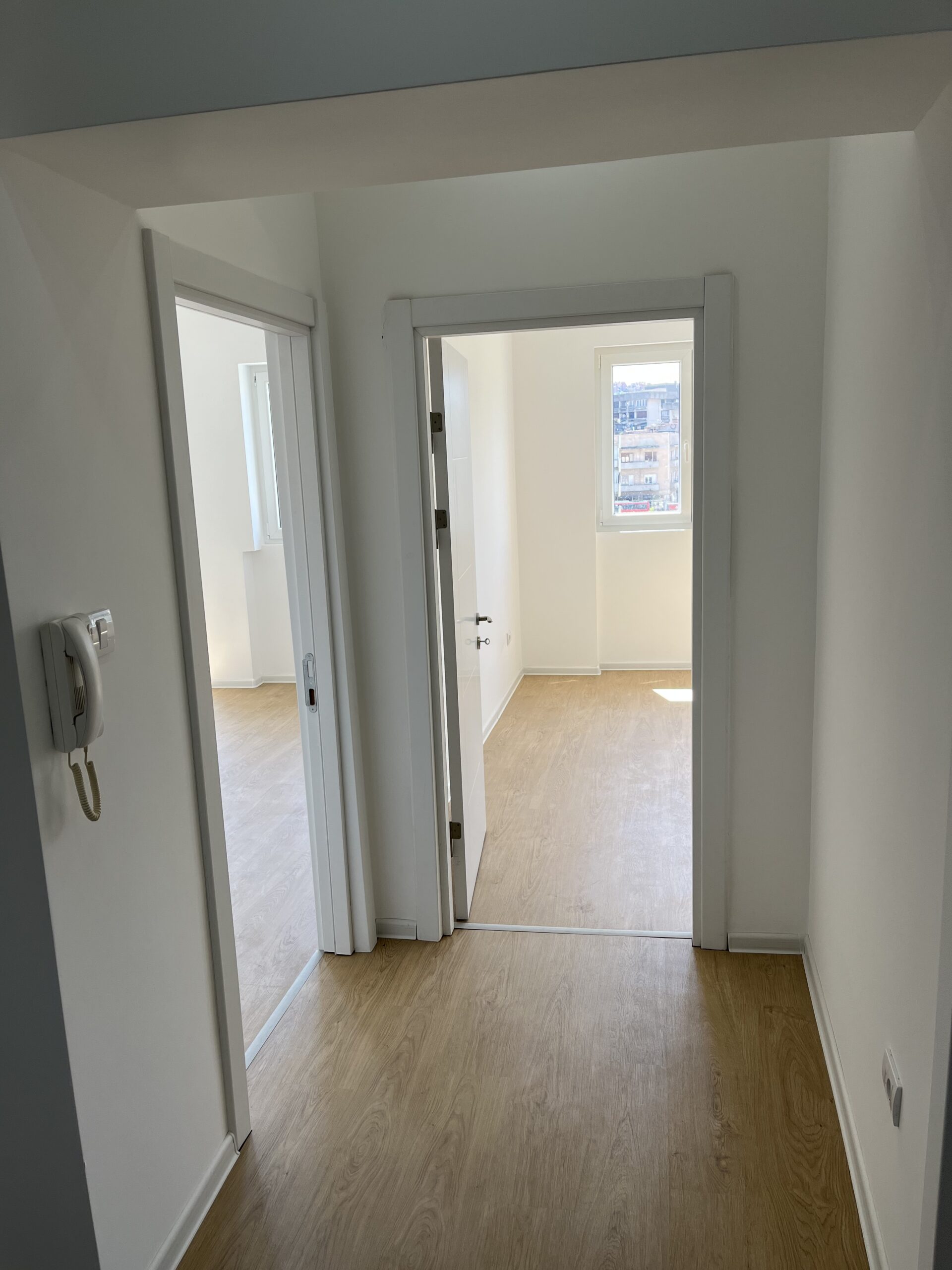 Na prodaju stan 58m2 , LUX lokacija strogi centar Smedereva