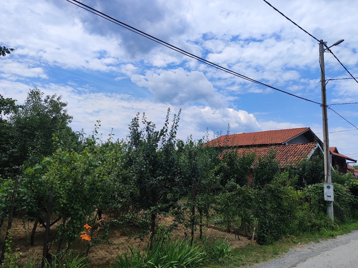 Porodična kuća. Kolarski put kod Malca.