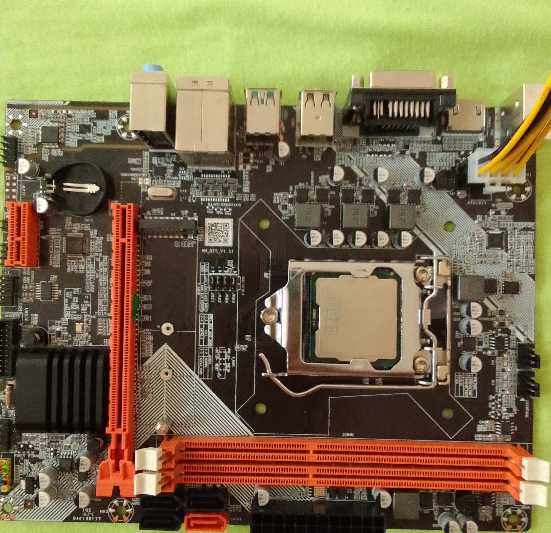Matična ploča, CPU i RAM