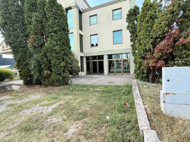 IZDAJE SE POSLOVNI PROSTOR U SMEDEREVU U ULICI ŠALINAČKA BR 19, PREKO PUTA ZGRADE EPS-A