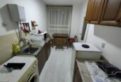 Dvosoban stan u samom centru grada u mirnoj ulici punoj zelenila na 20 metara od Kralja Petra I