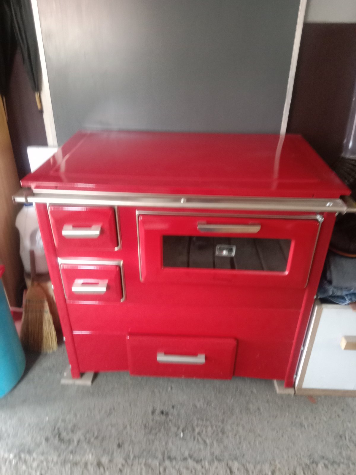 Prodajem šporet Smederevac