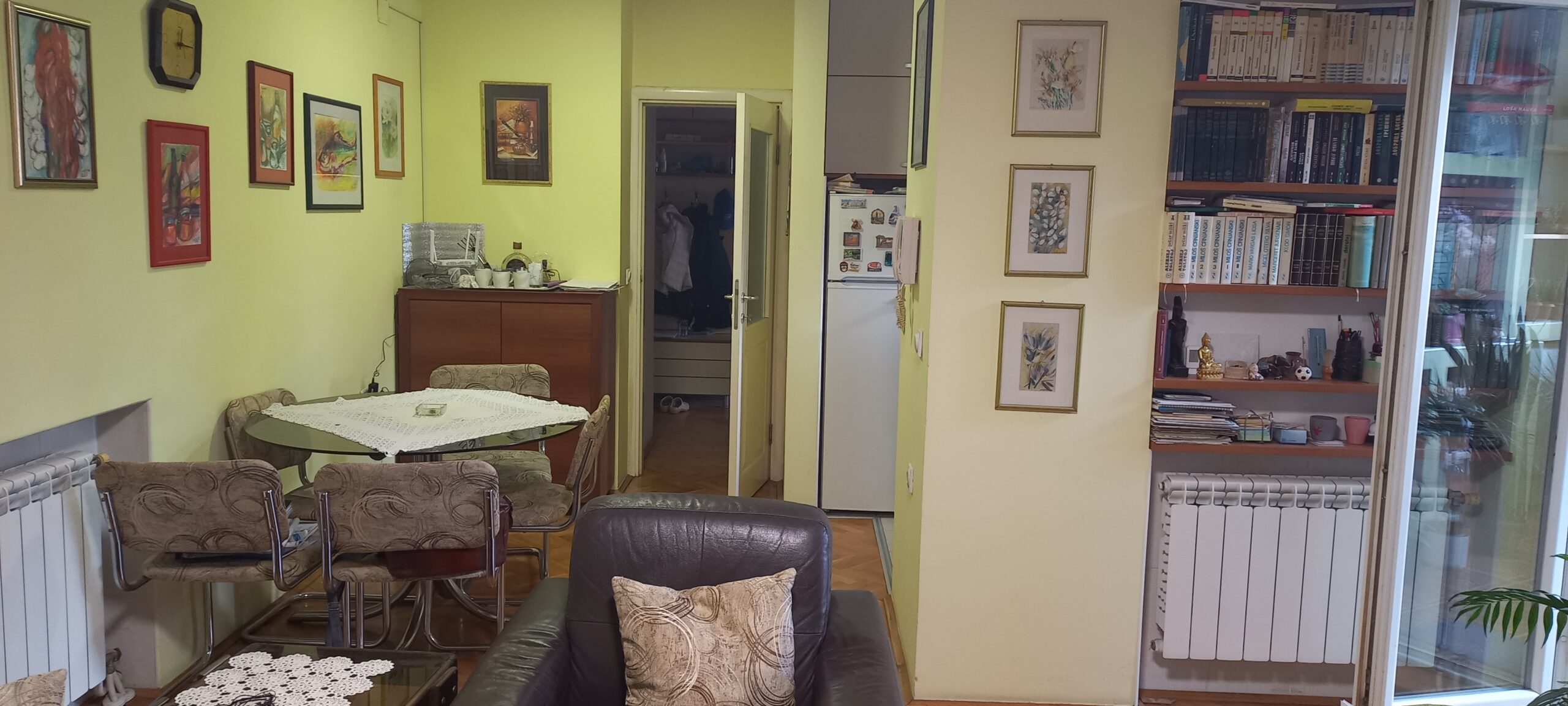 Cetvorosoban funkcionalan stan u centru