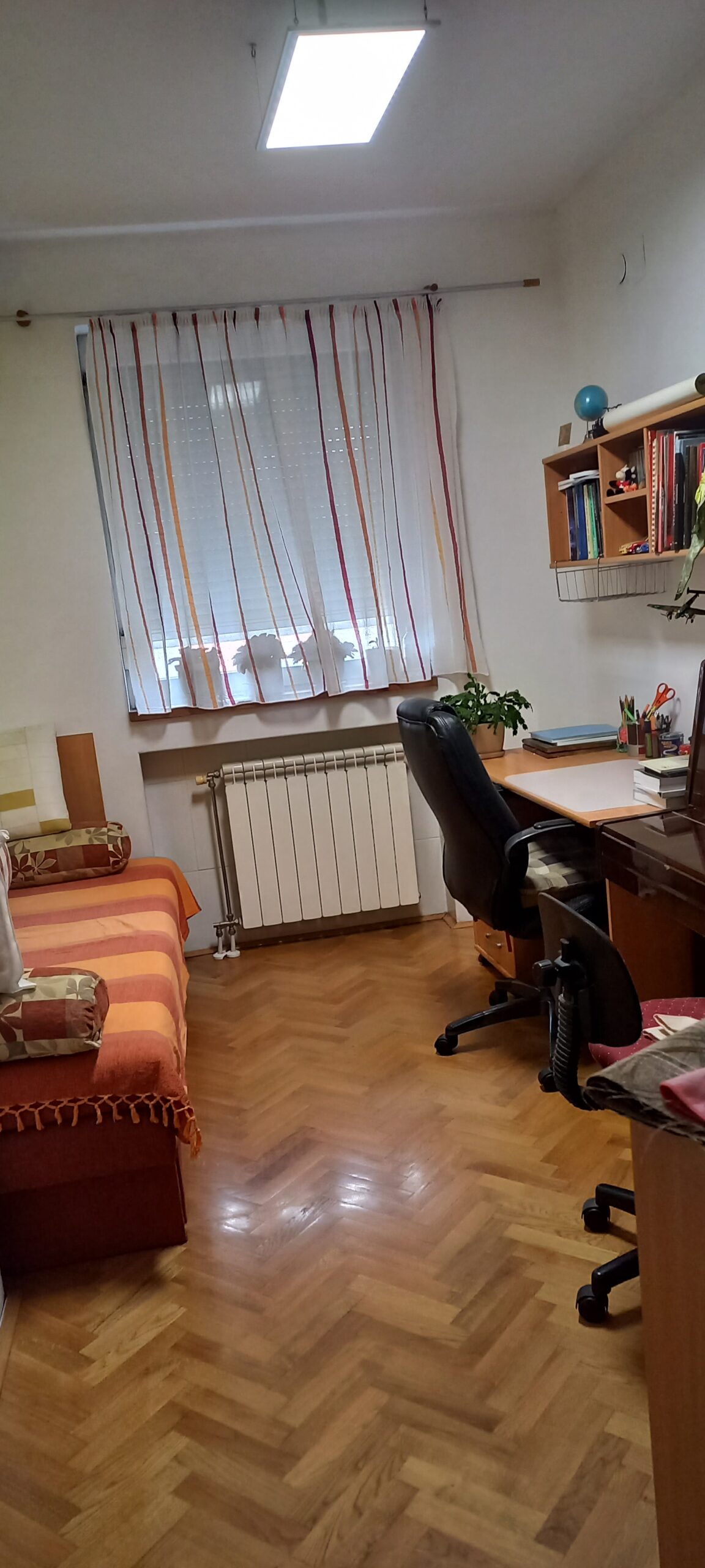 Funkcionalni cetvorosoban stan u centru