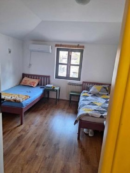 Zemun, izdajem jednokrevetne i dvokrevetne sobe