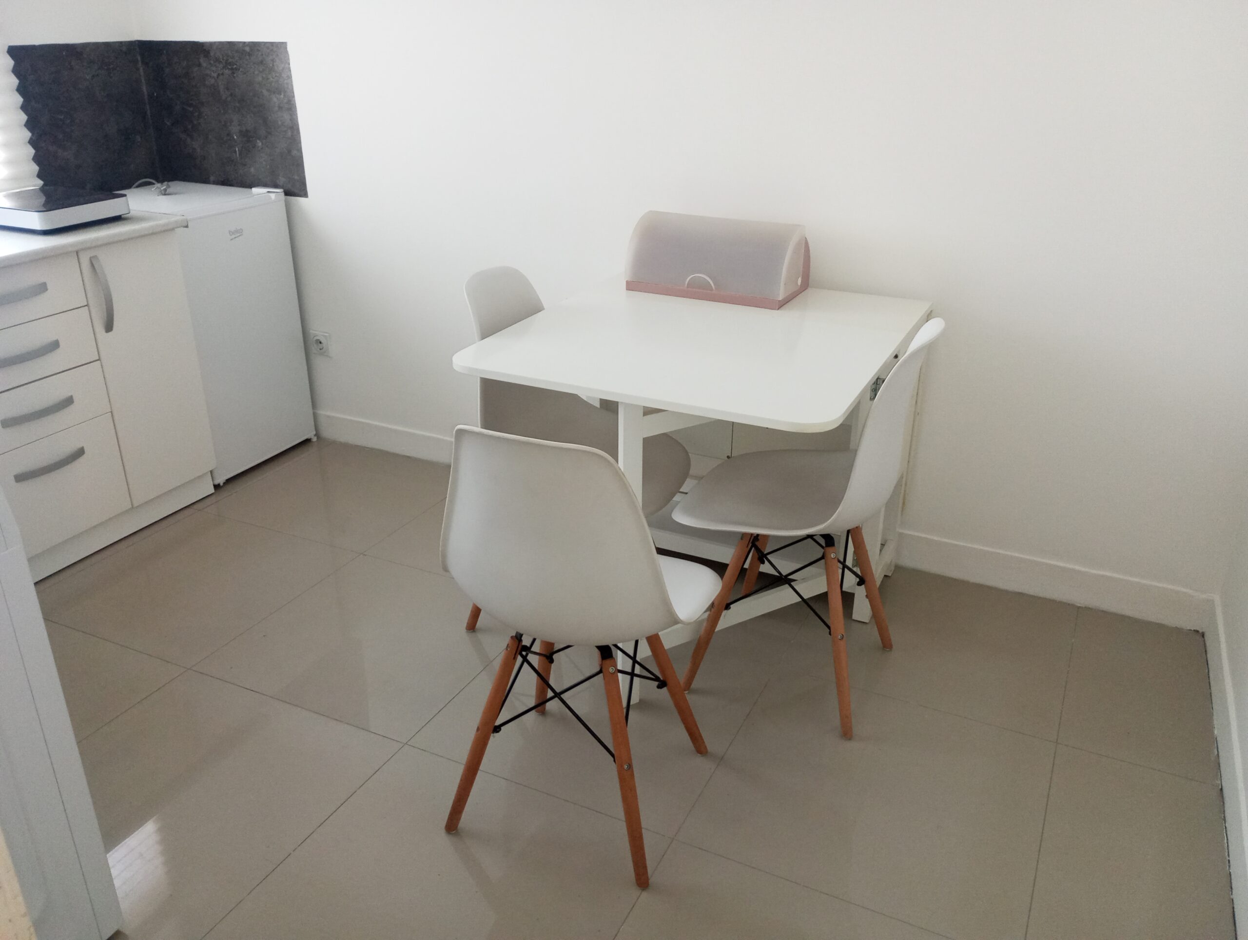 Izdajem stan u centru grada