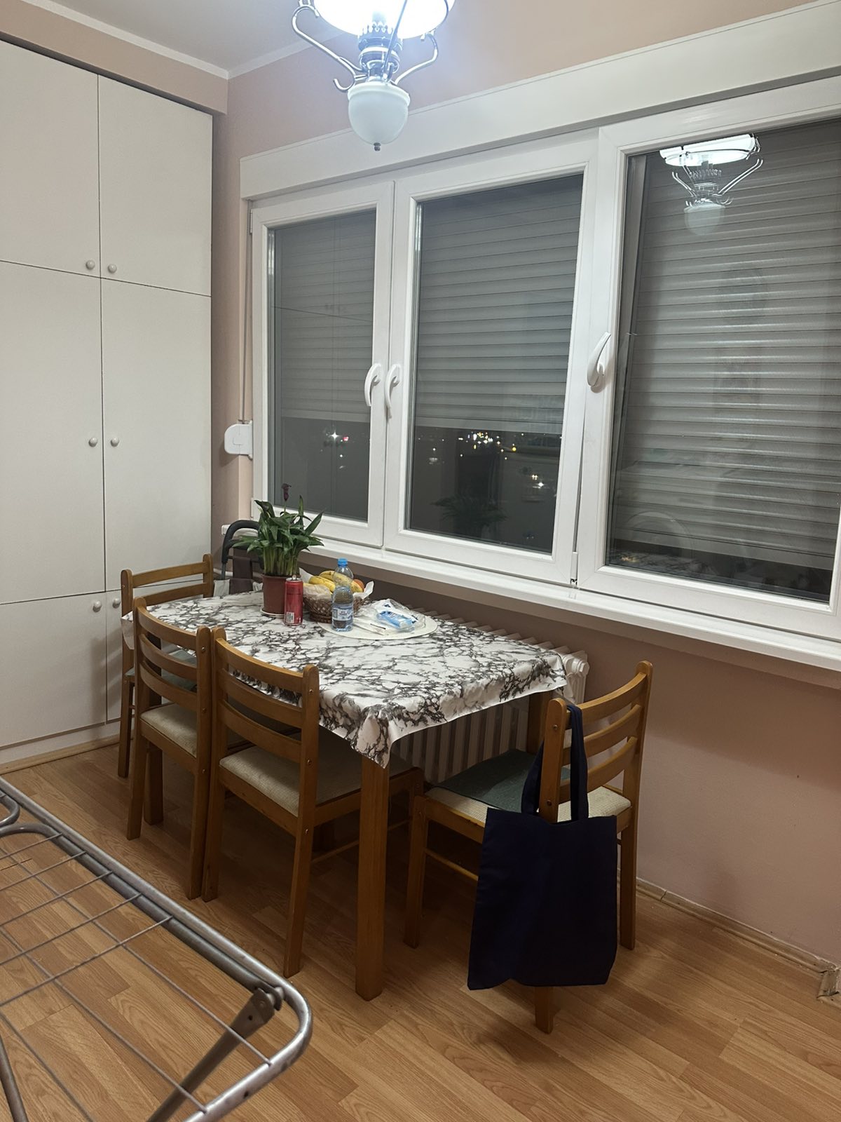 Izdajem stan u Smederevu, 36 kvadrata, centar, zgrada iznad Maksija