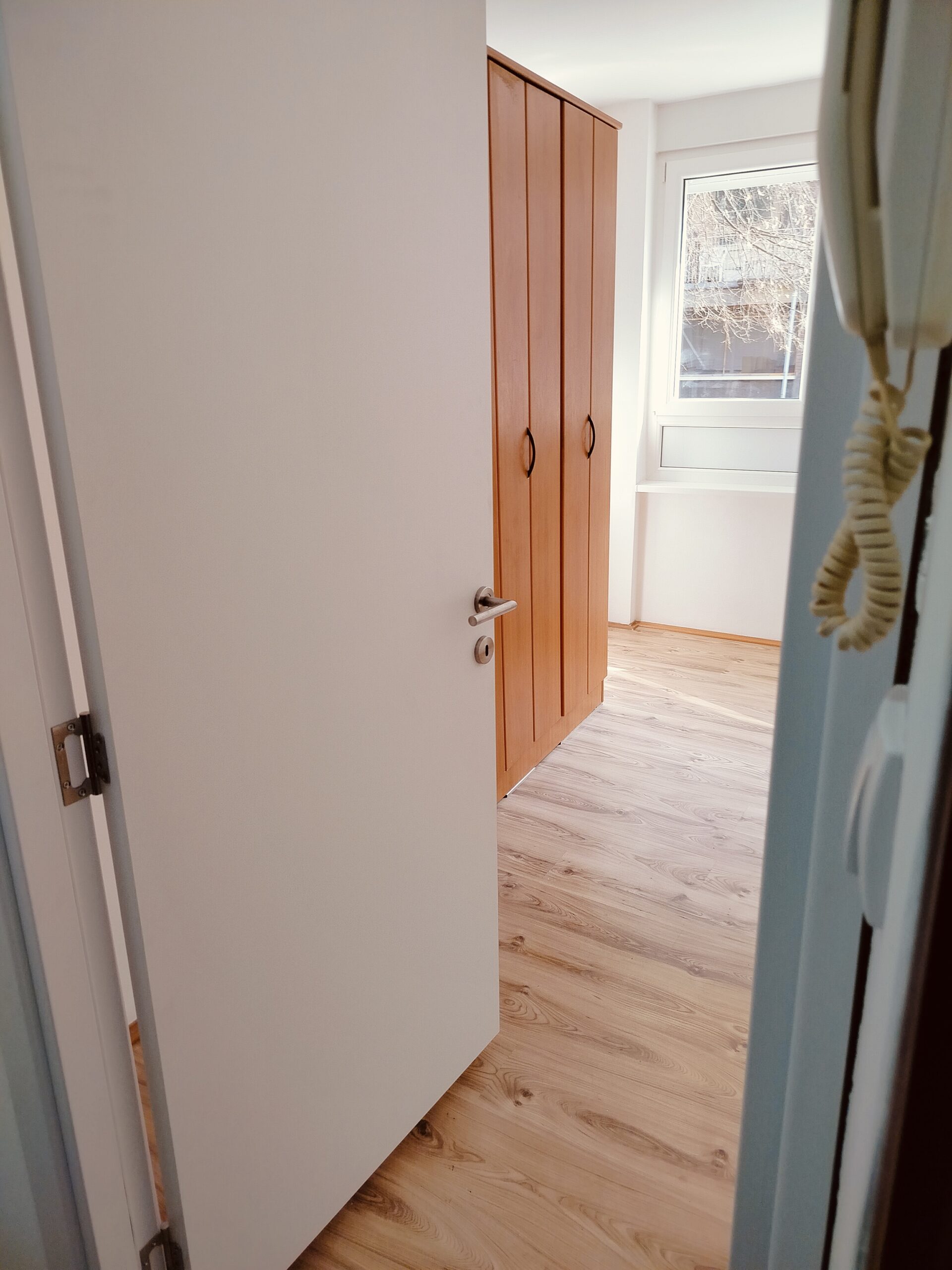 Stan za iznajmljivanje.agenciji.aevokatima, frizerimai dr.