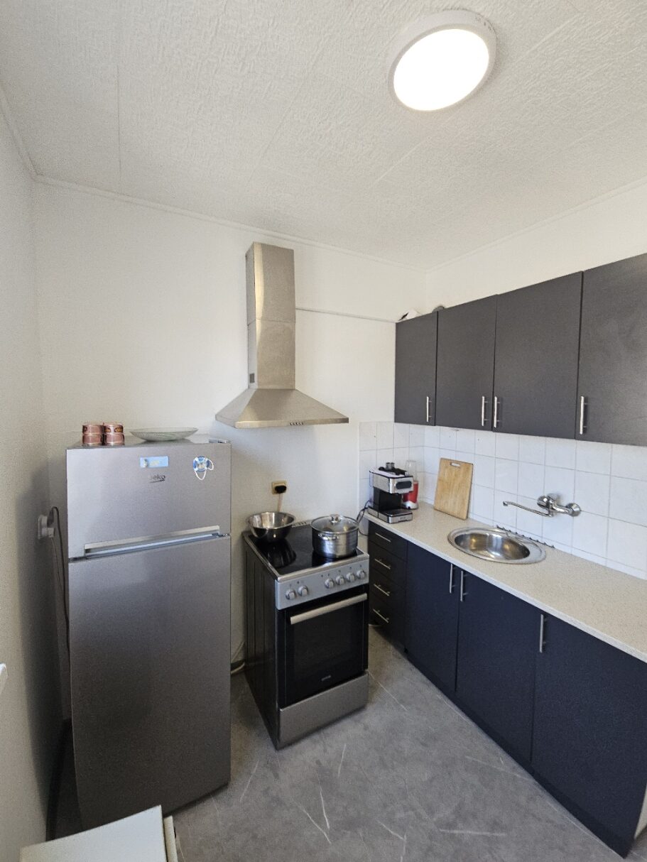 Renoviran jednosoban/penthouse stan u strogom centru Smedereva.