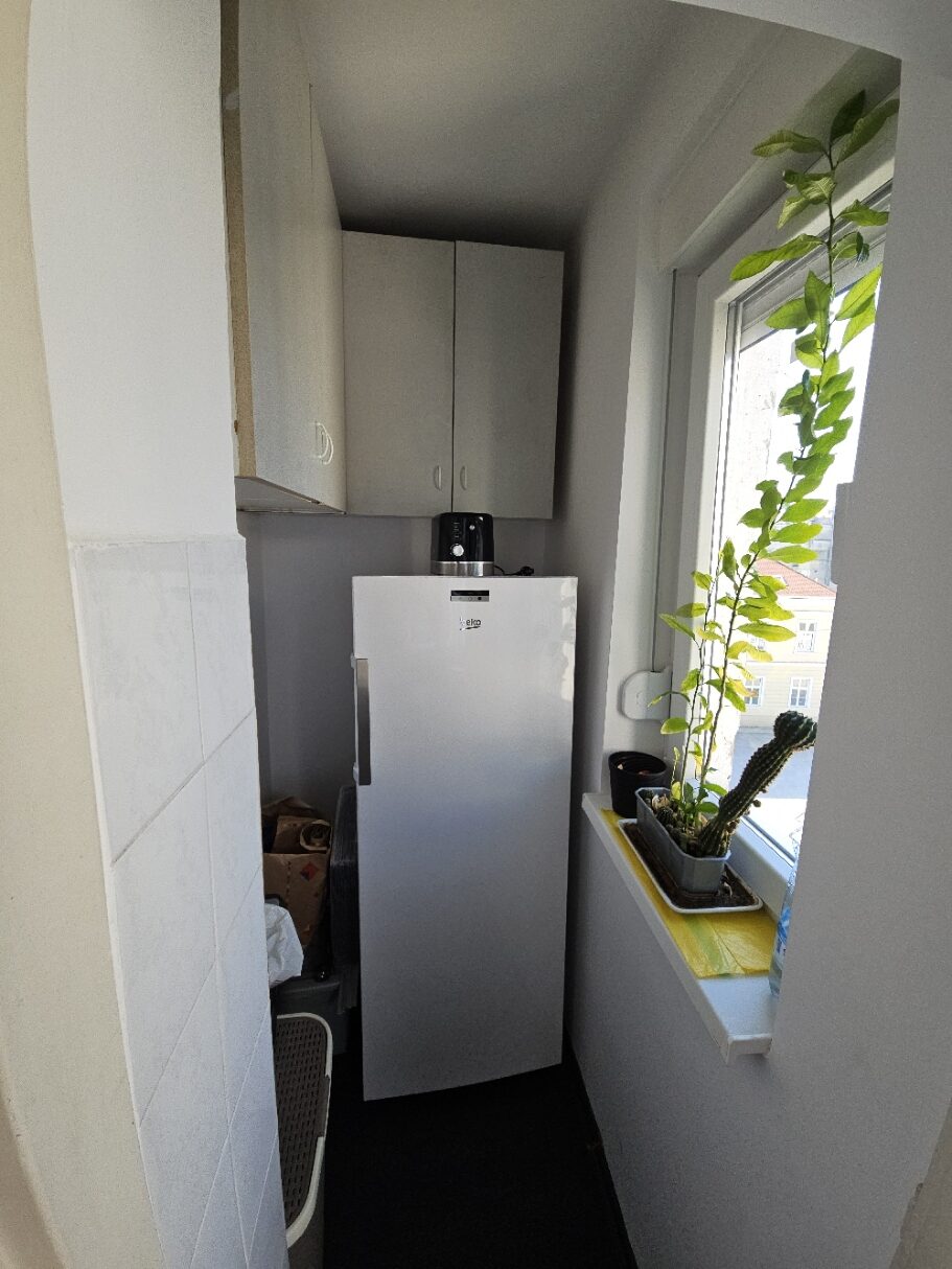 Renoviran jednosoban/penthouse stan u strogom centru Smedereva.