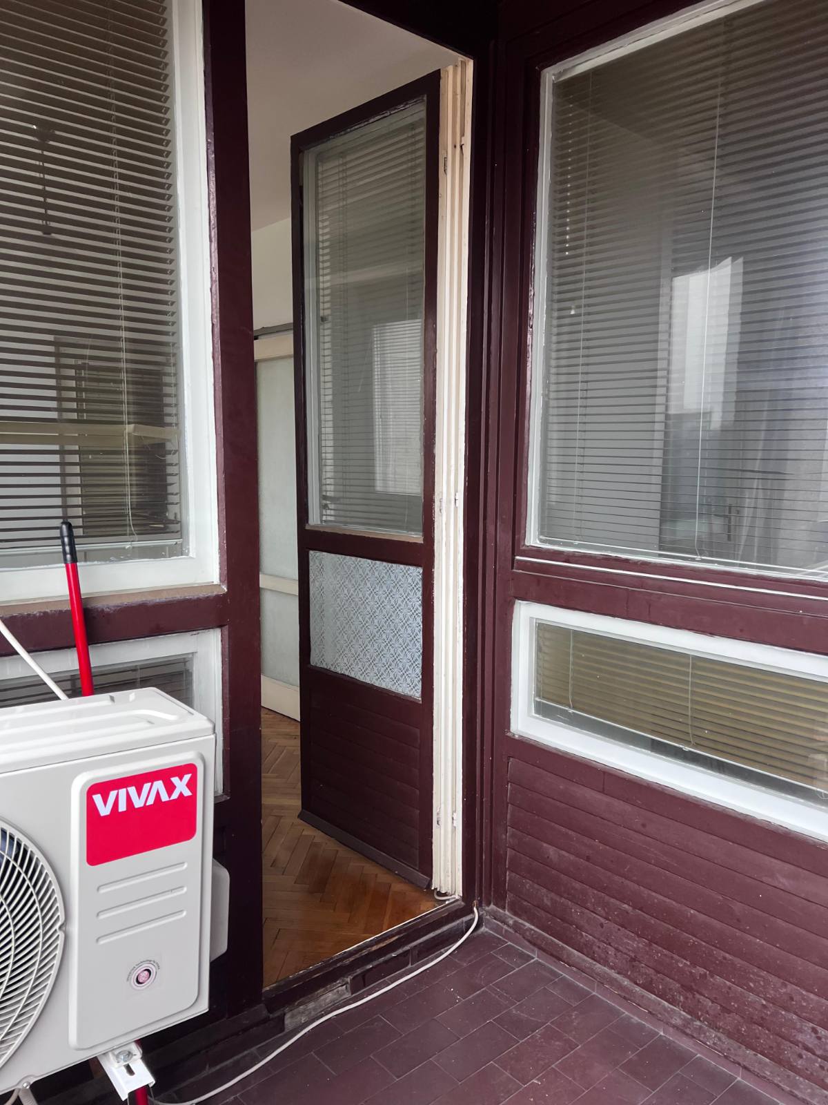 Trosoban stan u Karadjordjevoj 74m2