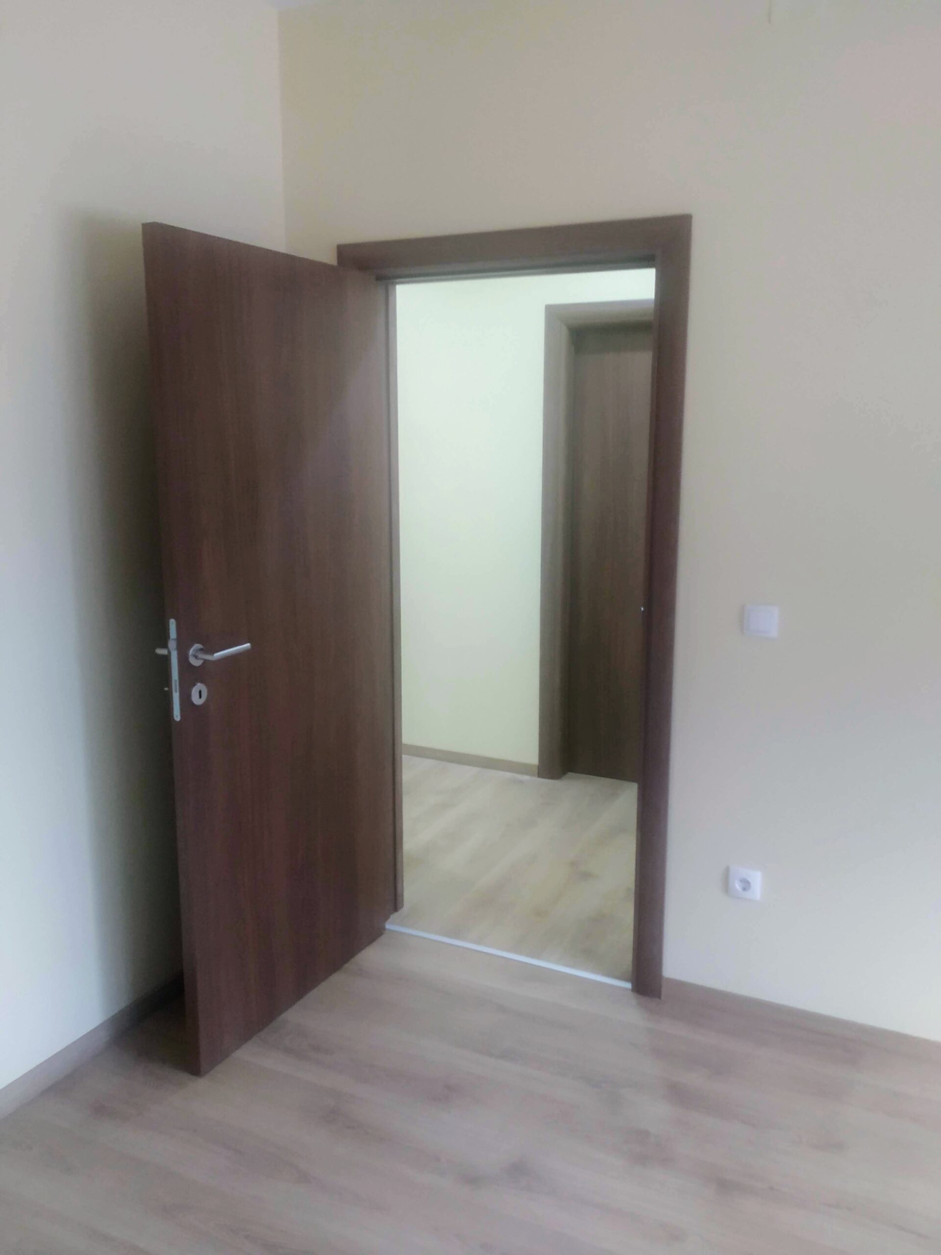 Kuća u centru Smedereva, 100m2 (iznad Lovačkog doma, naselje Petra Maksimovića)