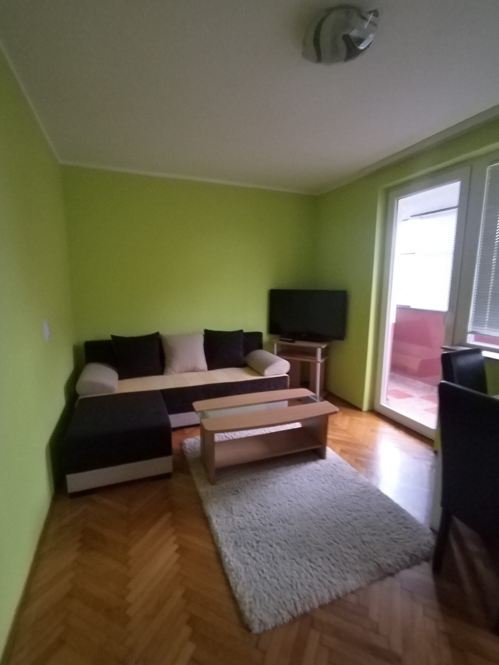 Izdajem namesten jednosoban stan