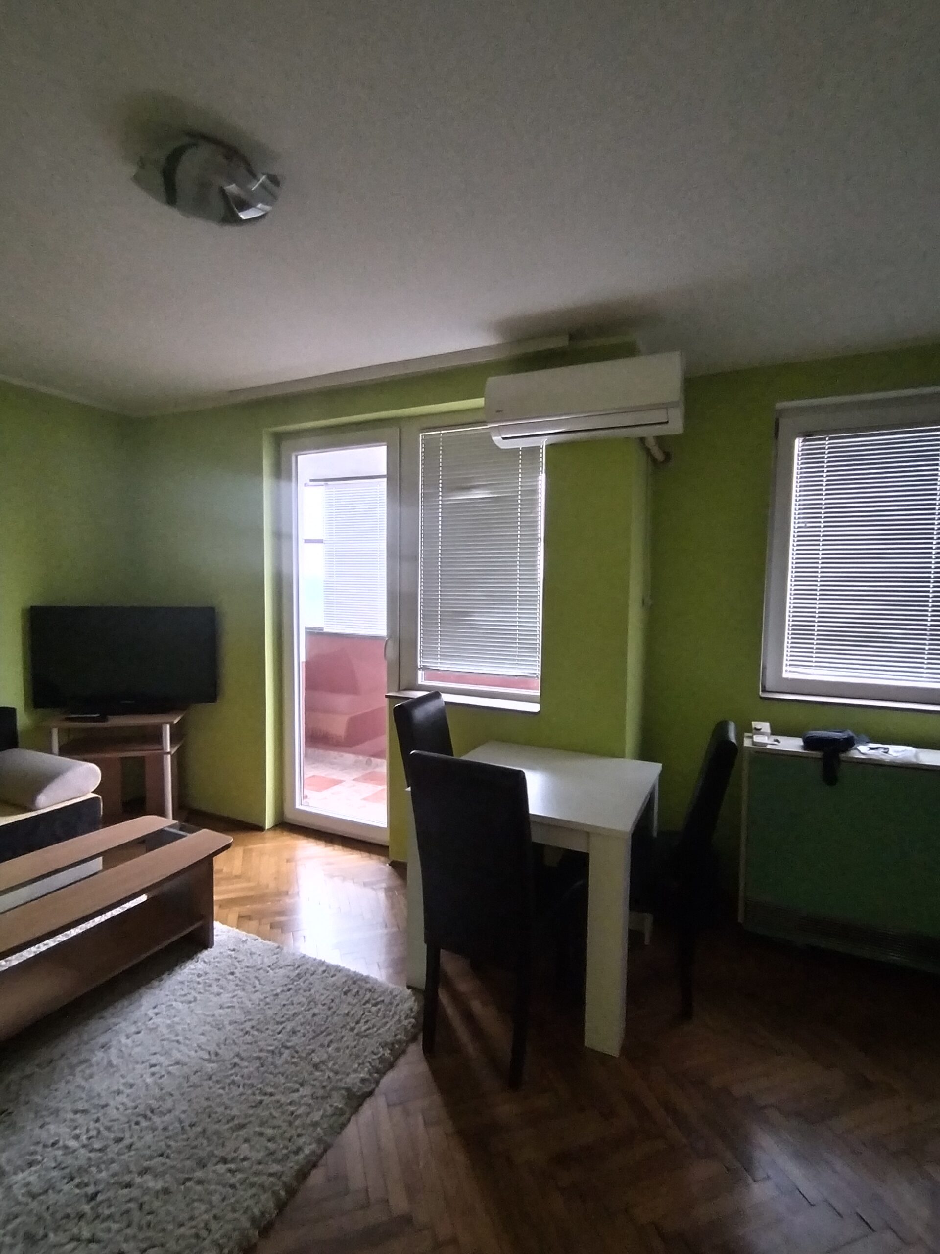 Izdajem namesten jednosoban stan