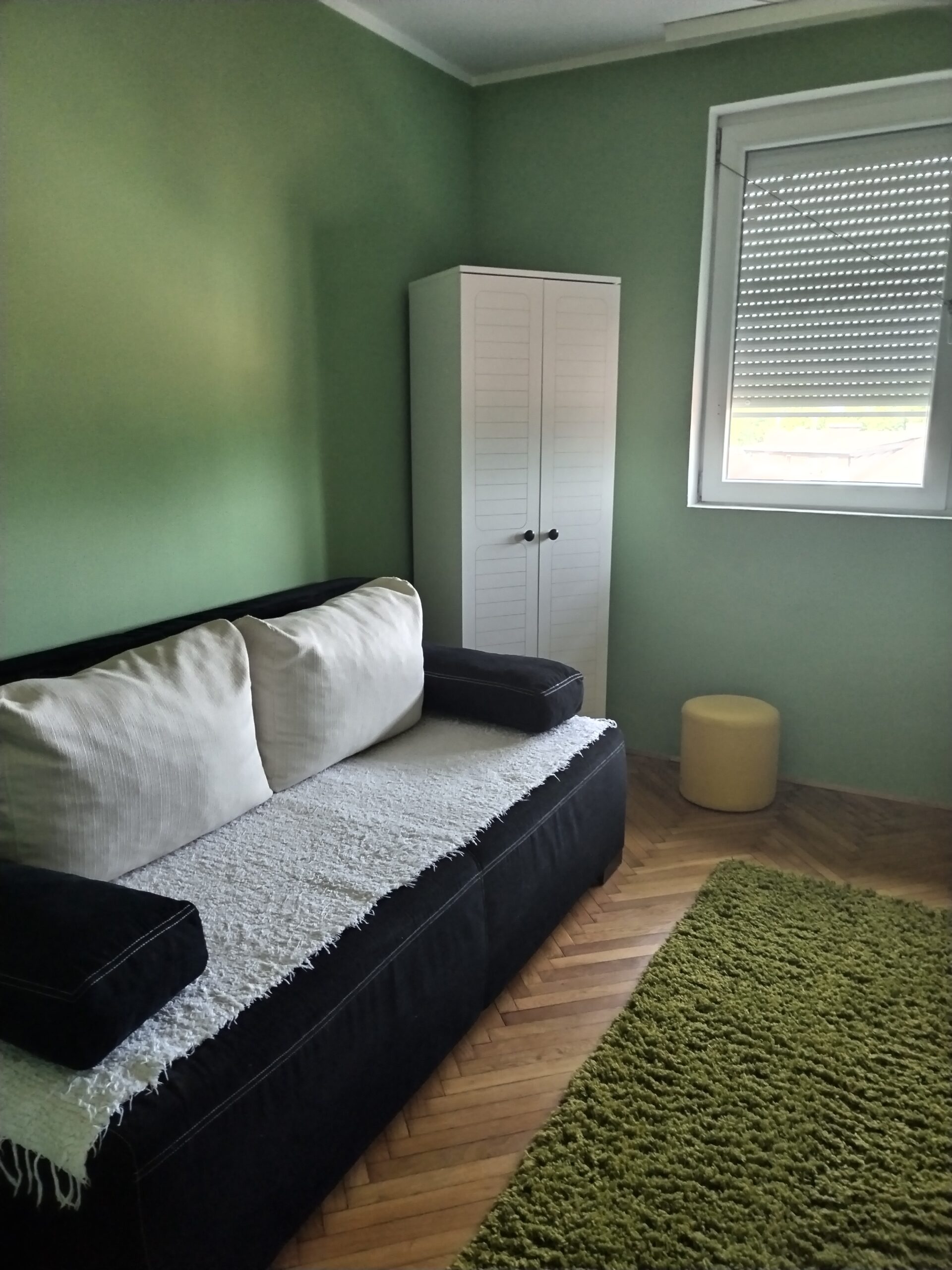 Izdajem namesten jednosoban stan