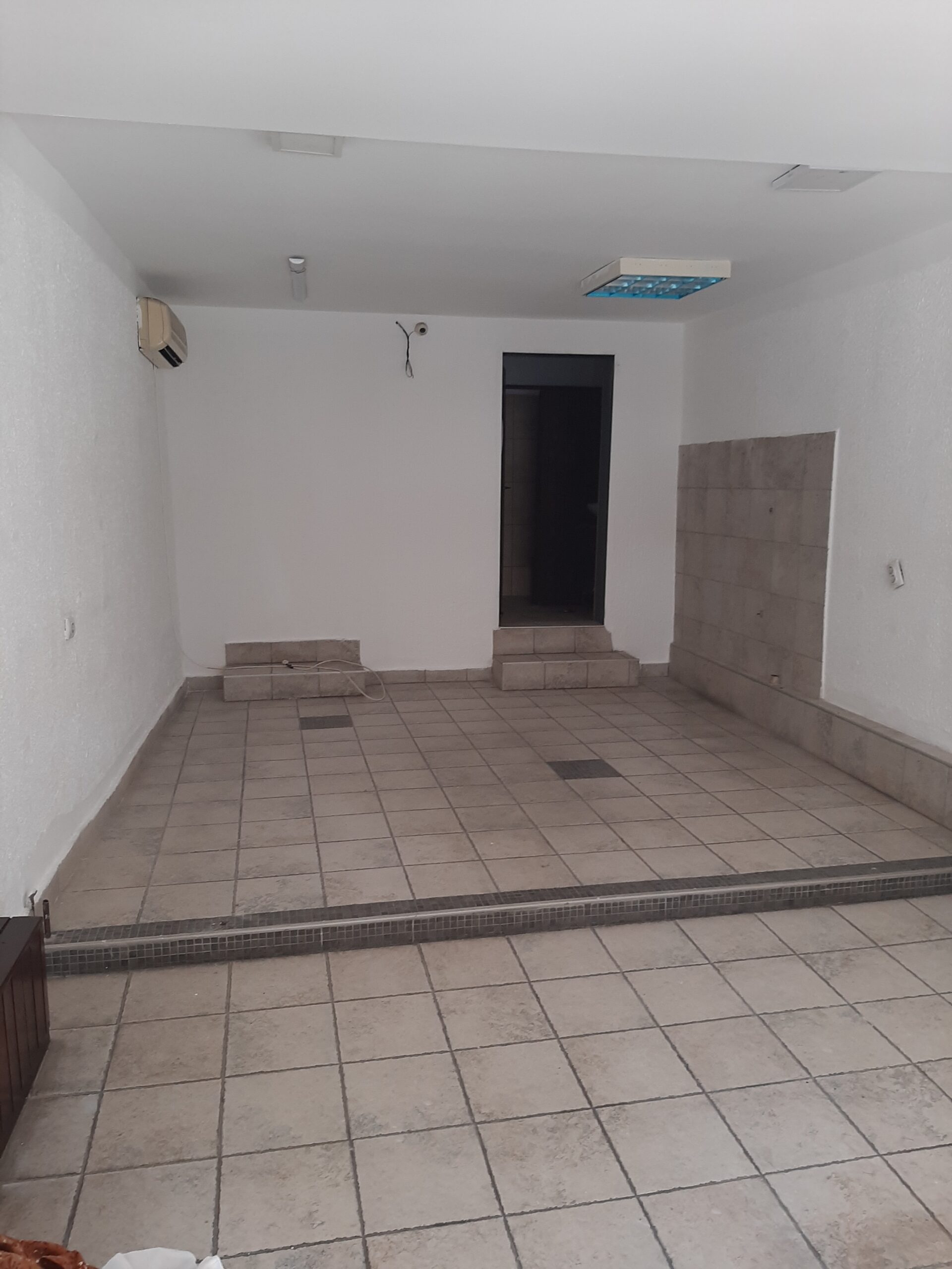 Lokal Knez Mihajlova 42 Smederevo kod bolnice
