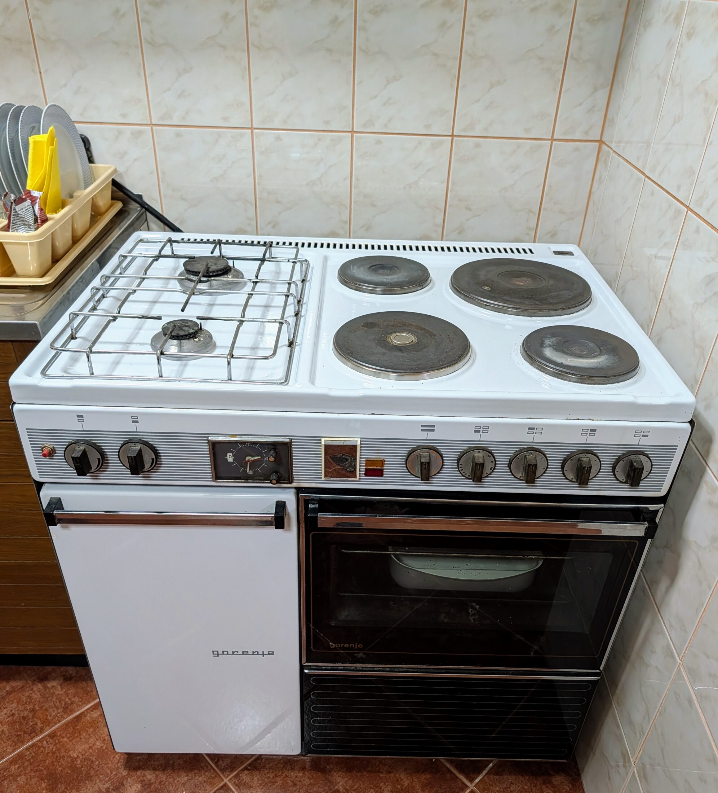 Kombinovani šporet Gorenje (plin i električni)