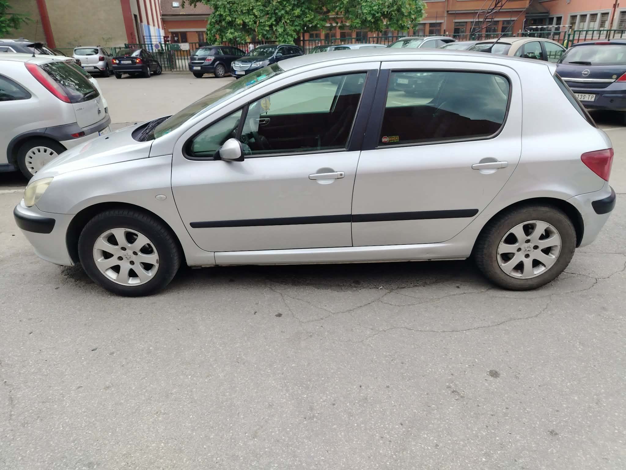 Peugeot 307 2004 godiste