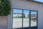 Izdaje se lokal-Druga lipska rampa na raskrsnici (Glavna Ulica)
