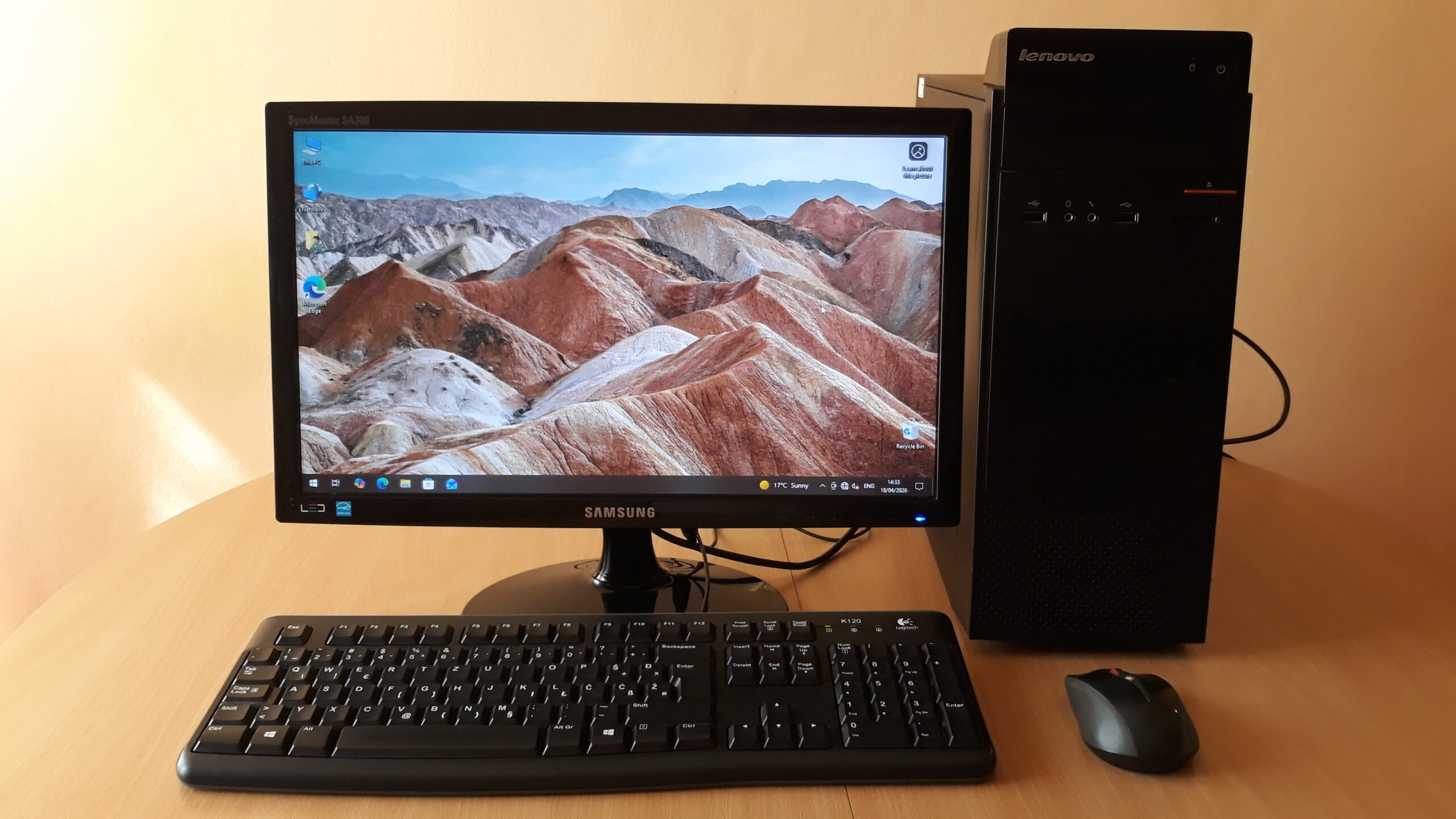 Kompletan racunar, licenciran Windows 10 Pro