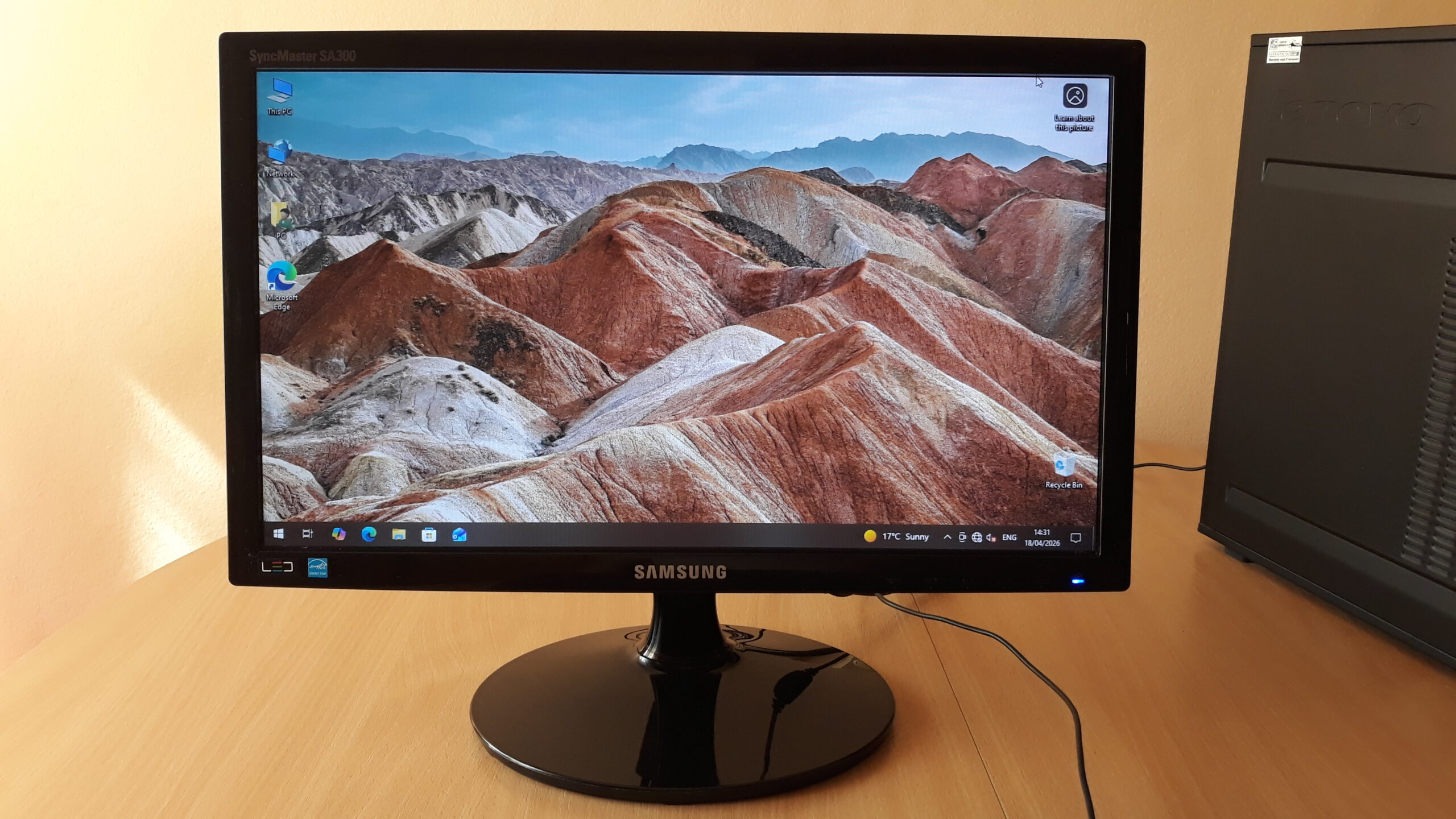 Kompletan racunar, licenciran Windows 10 Pro