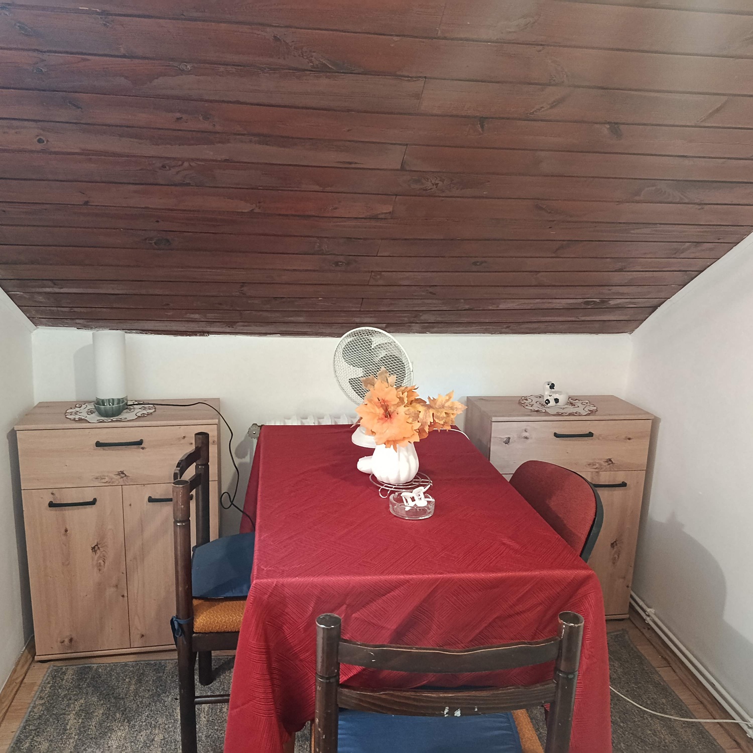 Издајем једнособан намештен стан