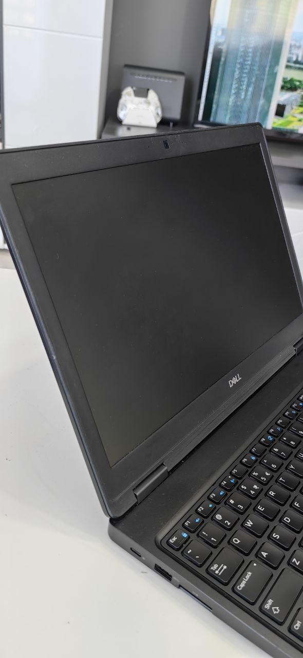 Dell Latitude 5590 i5 vPro 7gen 16gb 240gb SSD