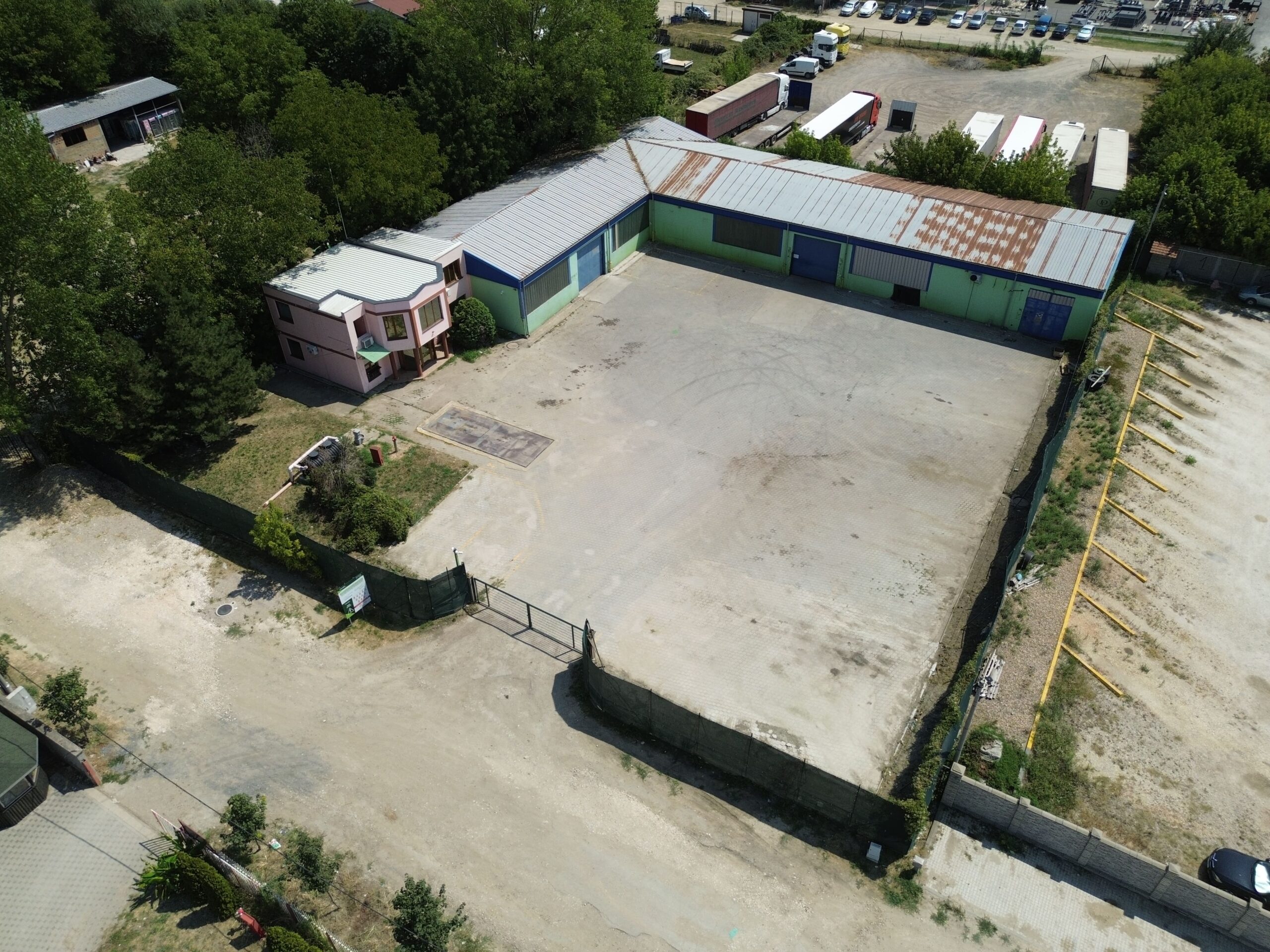Hala u industriskoj zoni