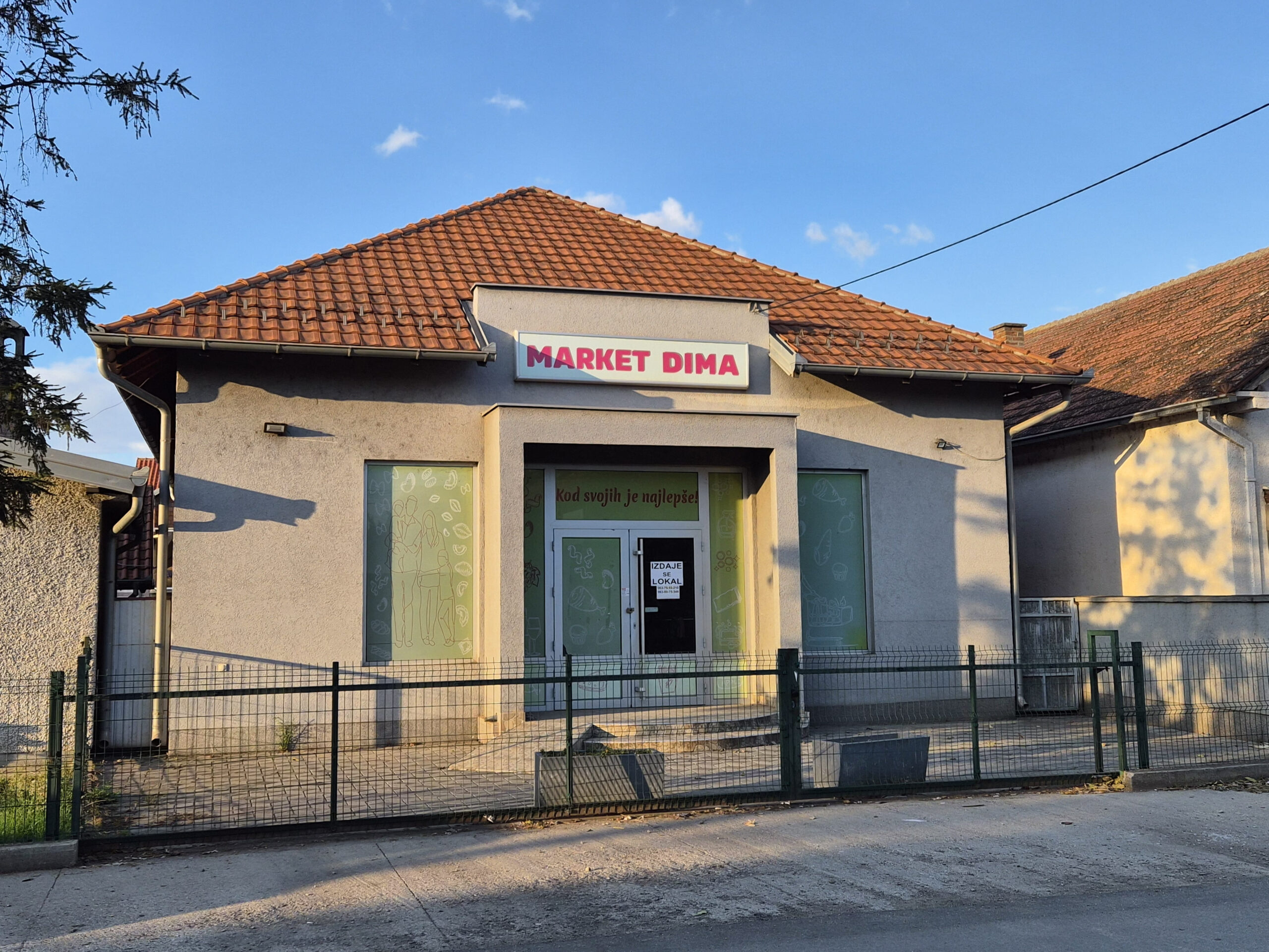 IZDAJE SE POSLOVNI LOKAL SA MAGACINOM I DVORIŠTEM – RADINAC