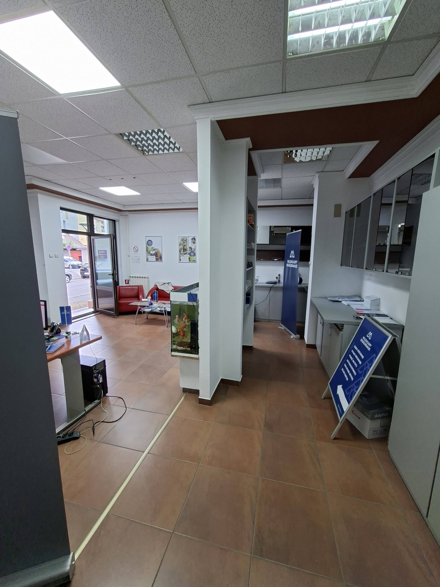 Izdaje se poslovni prostor, lokal u Karadjordjevoj ulici
