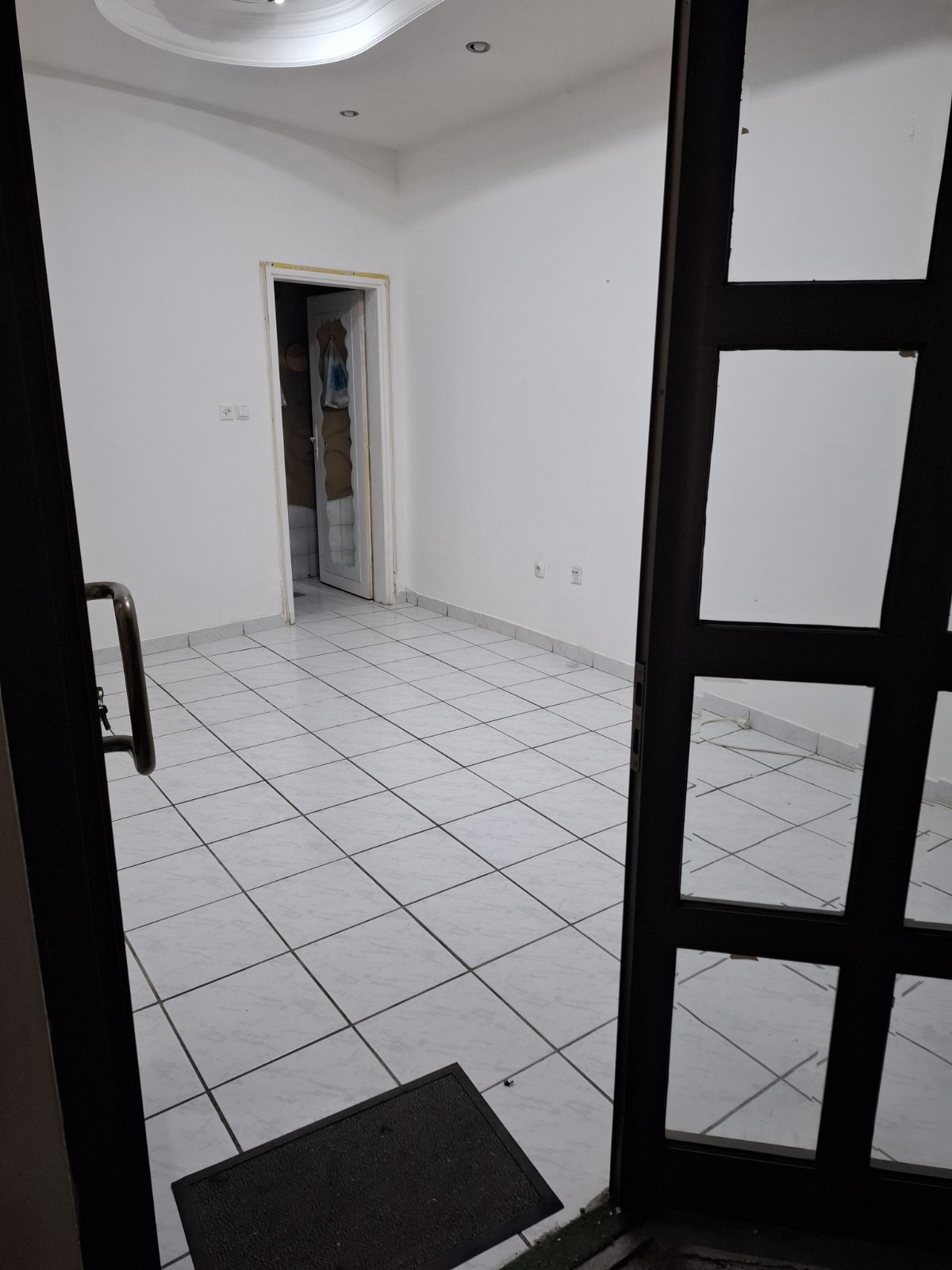 Izdajem lokal u TC Don Žon, Smederevo