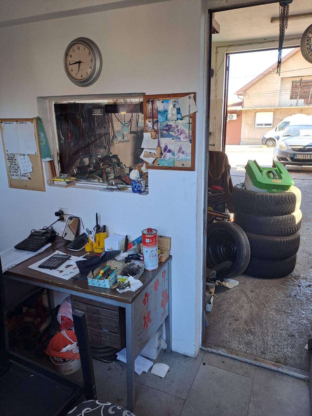 Izdaje se Vulkanizerska radnja sa masinama i pratecom opremom