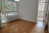 Prodajem stan u centru grada ,trostrano orjentisan