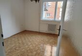 Prodajem stan u centru grada ,trostrano orjentisan